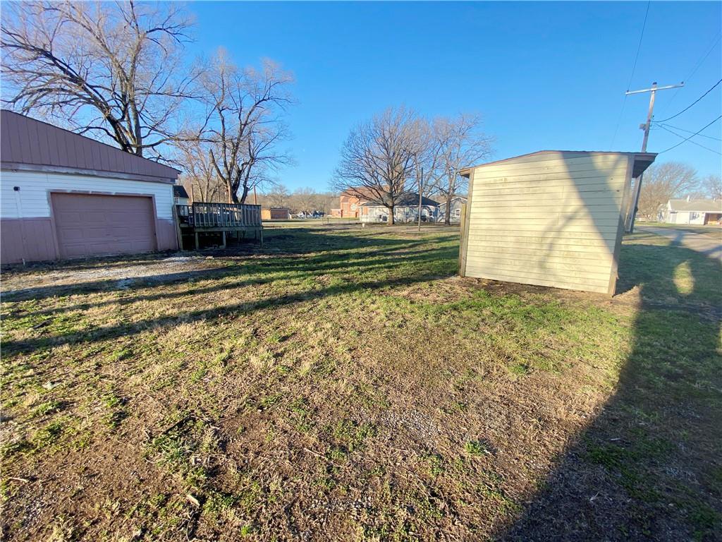 110 West Riley Street Easton, KS 66020 - Photo 5 of 27
