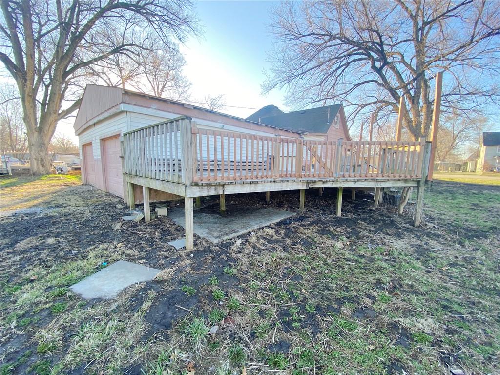 110 West Riley Street Easton, KS 66020 - Photo 7 of 27