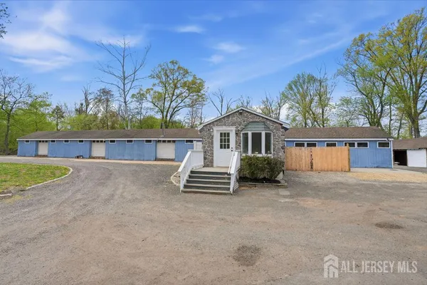 $1,349,000 | 905 Washington Avenue, Green Brook, NJ 08812