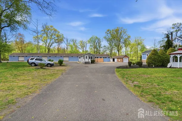 $1,349,000 | 905 Washington Avenue, Green Brook, NJ 08812