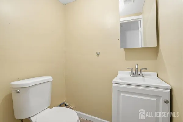 $1,349,000 | 905 Washington Avenue, Green Brook, NJ 08812
