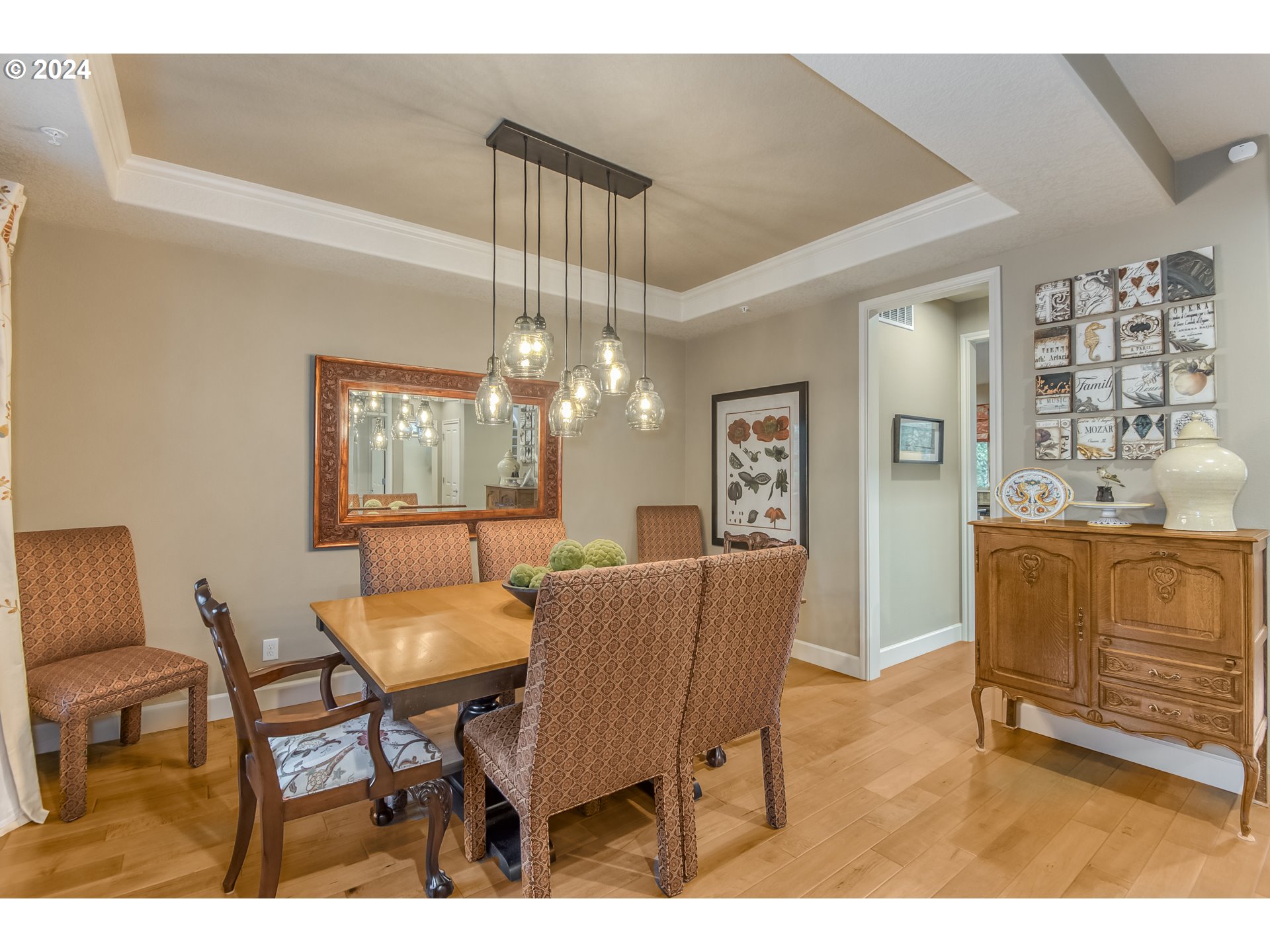 1609 Southwest Joshua Street Portland, OR 97219 - Photo 5 of 48 Dining Room