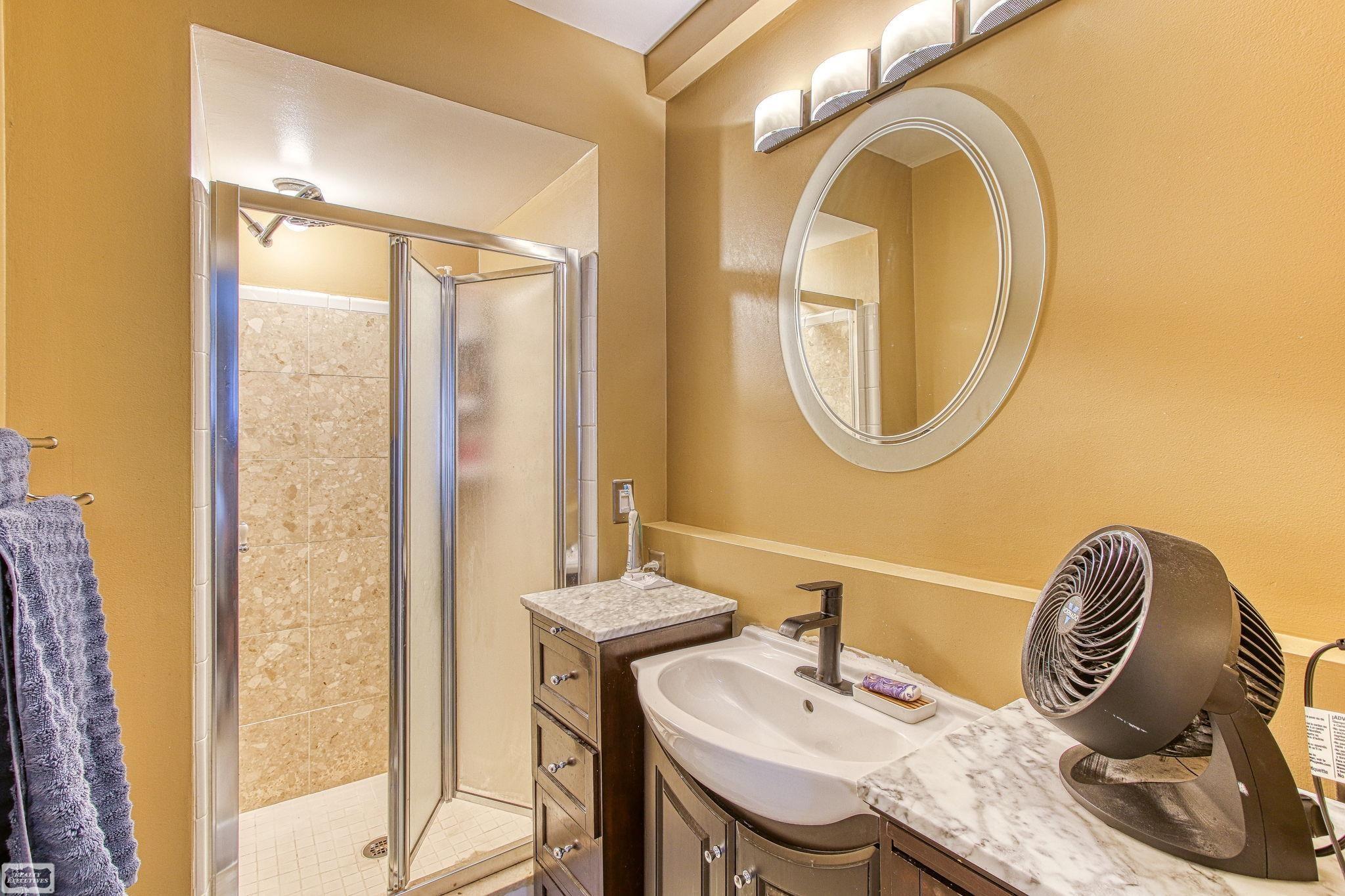 1427 Oakbrook E Drive Rochester Hills, MI 48307 - Photo 32 of 60