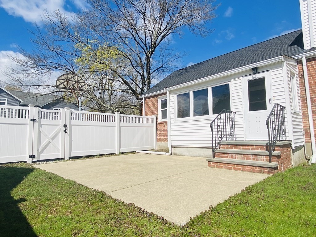 32 Hoitt Road Belmont, MA 02478 - Photo 27 of 32 Gallery Image 27
