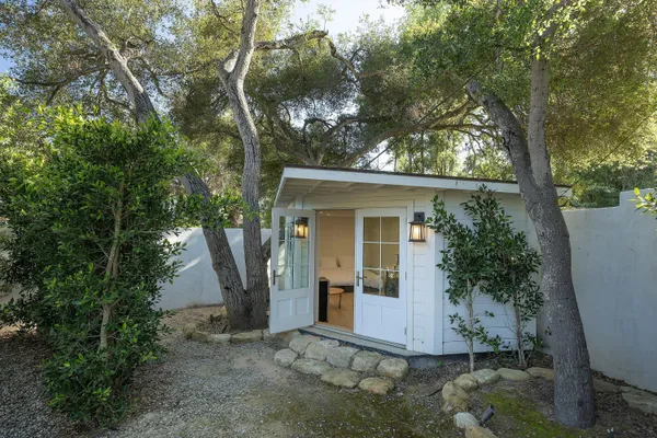 $9,425,000 | 487 Hot Springs Road, Santa Barbara, CA 93108