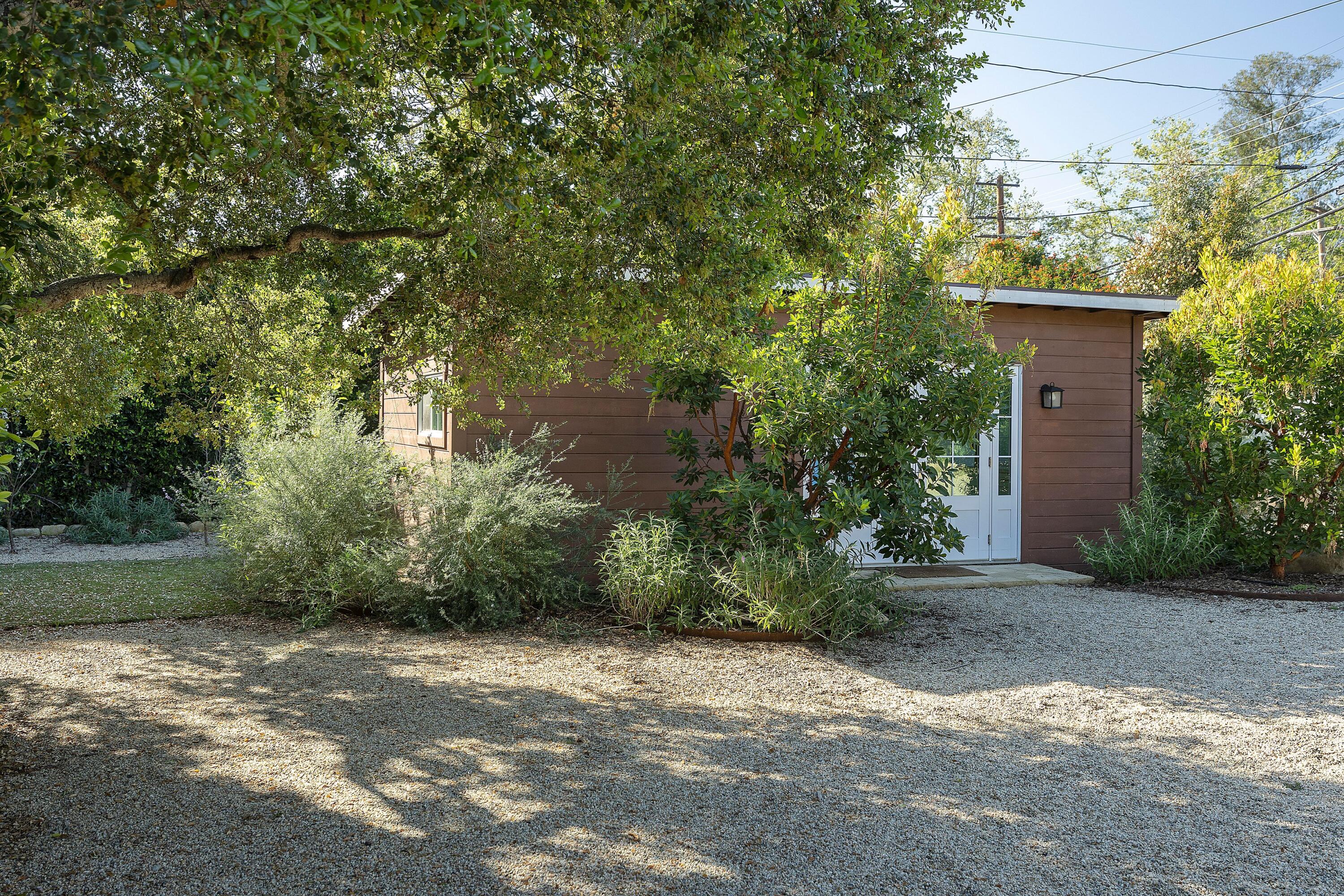 487 Hot Springs Road Santa Barbara, CA 93108 - Photo 29 of 47 487 Hot Springs Road - FH8BR4(29)