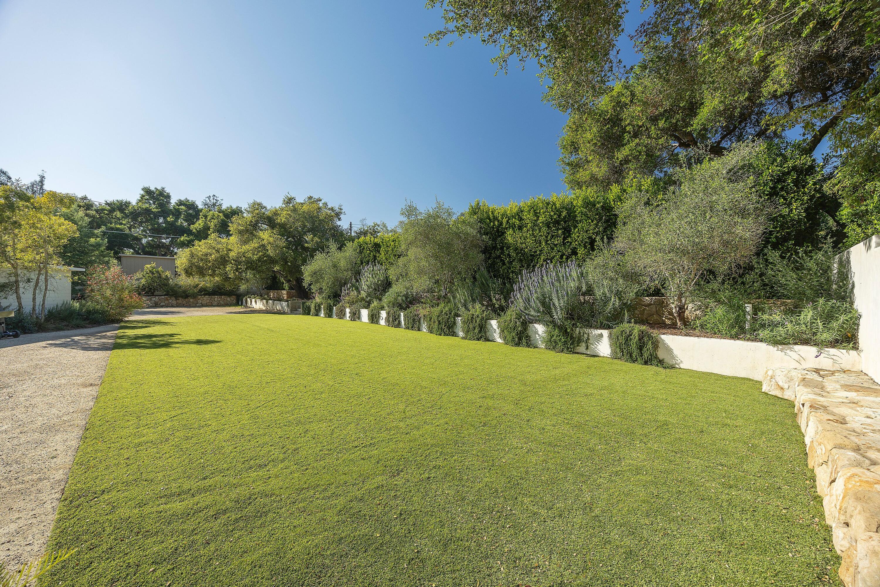 487 Hot Springs Road Santa Barbara, CA 93108 - Photo 39 of 47 487 Hot Springs Road - FH8BR4(39)