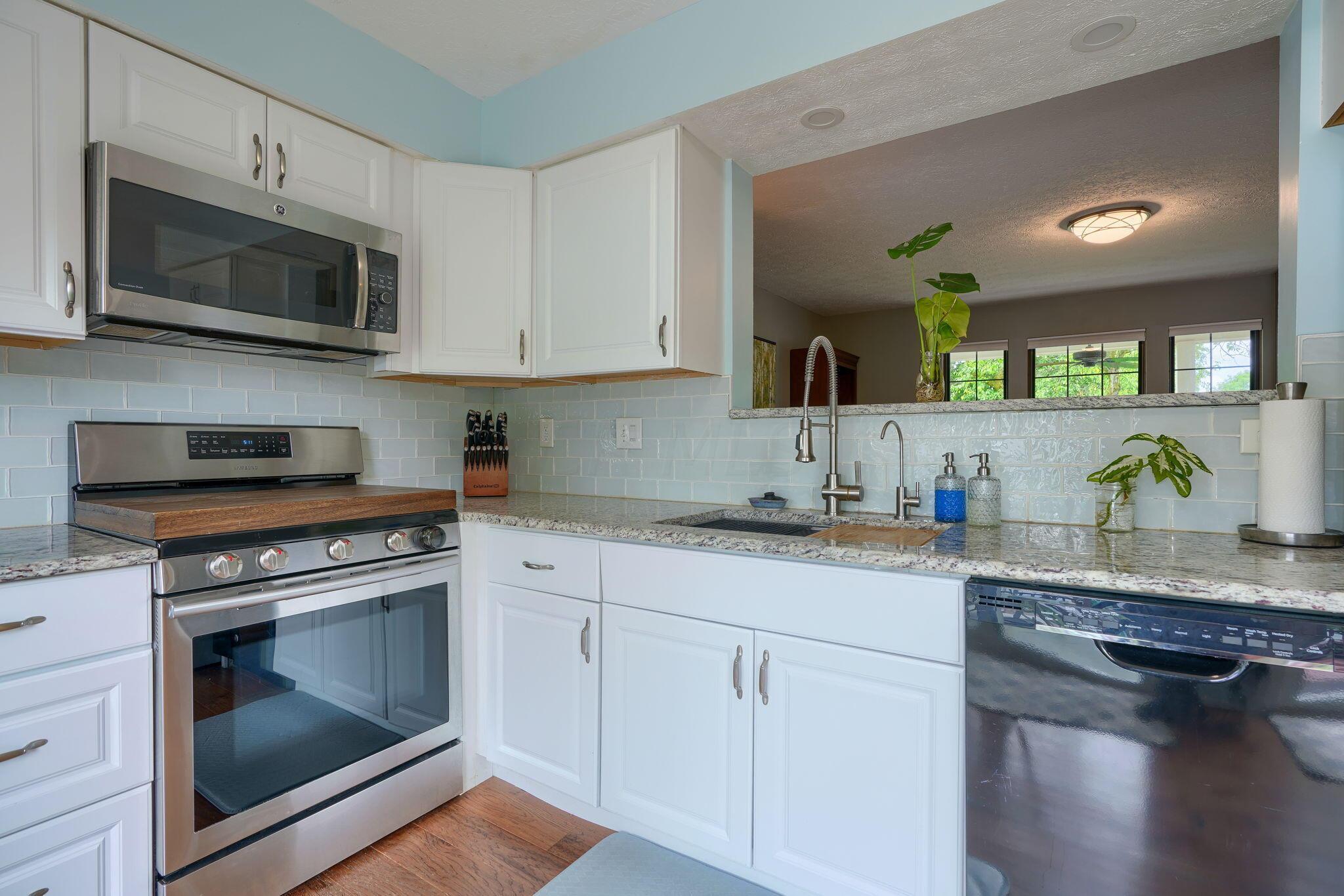 5389 Spring Hill Road Grove City, OH 43123 - Photo 13 of 40 Kitchen