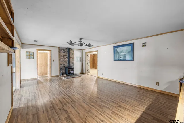 $194,900 | 1767 Willow Oak Road, Gladewater, TX 75647