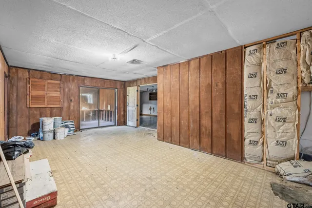 $194,900 | 1767 Willow Oak Road, Gladewater, TX 75647