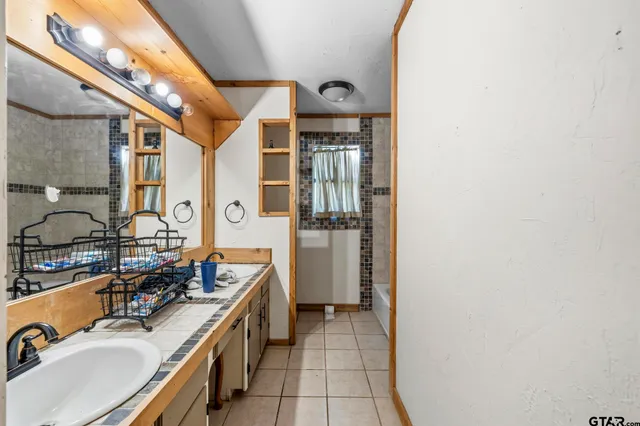 $194,900 | 1767 Willow Oak Road, Gladewater, TX 75647