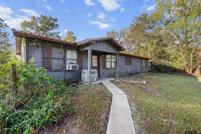 $194,900 | 1767 Willow Oak Road, Gladewater, TX 75647