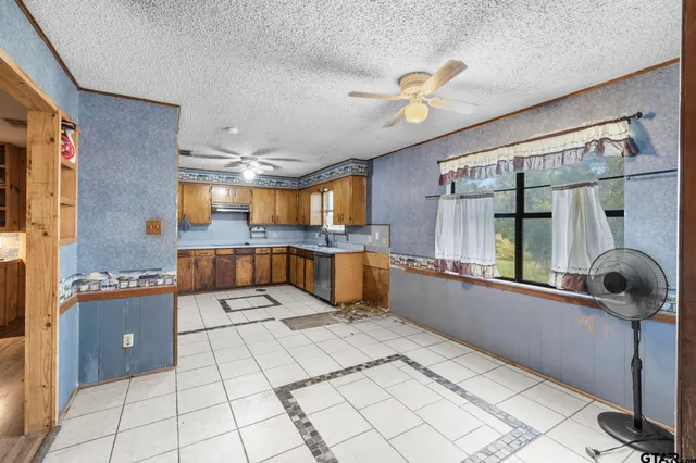 $194,900 | 1767 Willow Oak Road, Gladewater, TX 75647