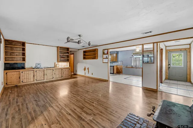 $194,900 | 1767 Willow Oak Road, Gladewater, TX 75647