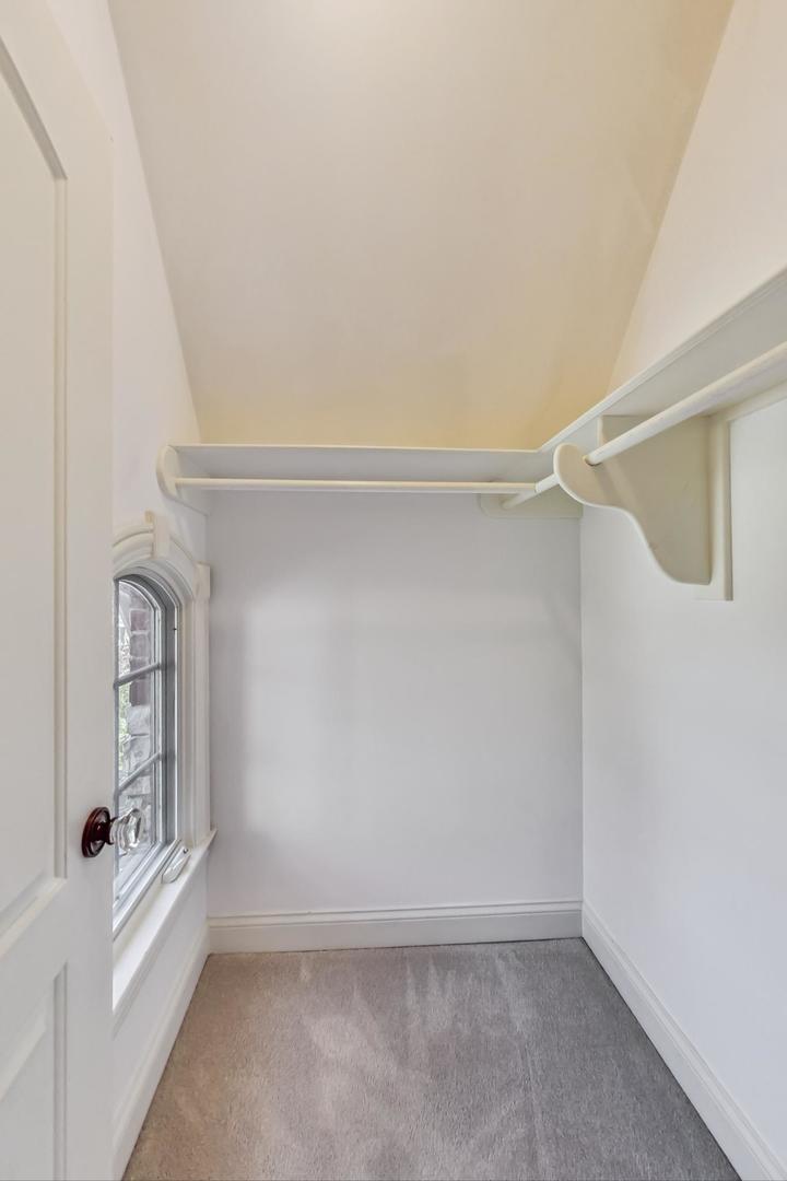 136 Fuller Road Hinsdale, IL 60521 - Photo 30 of 53 a view of an empty room