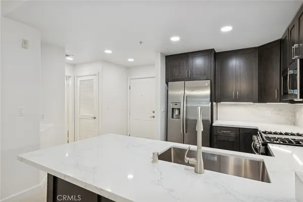 $615,000 | 2202 Watermarke Place, Irvine, CA 92612