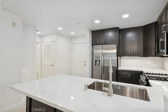 $665,000 | 2202 Watermarke Place, Irvine, CA 92612