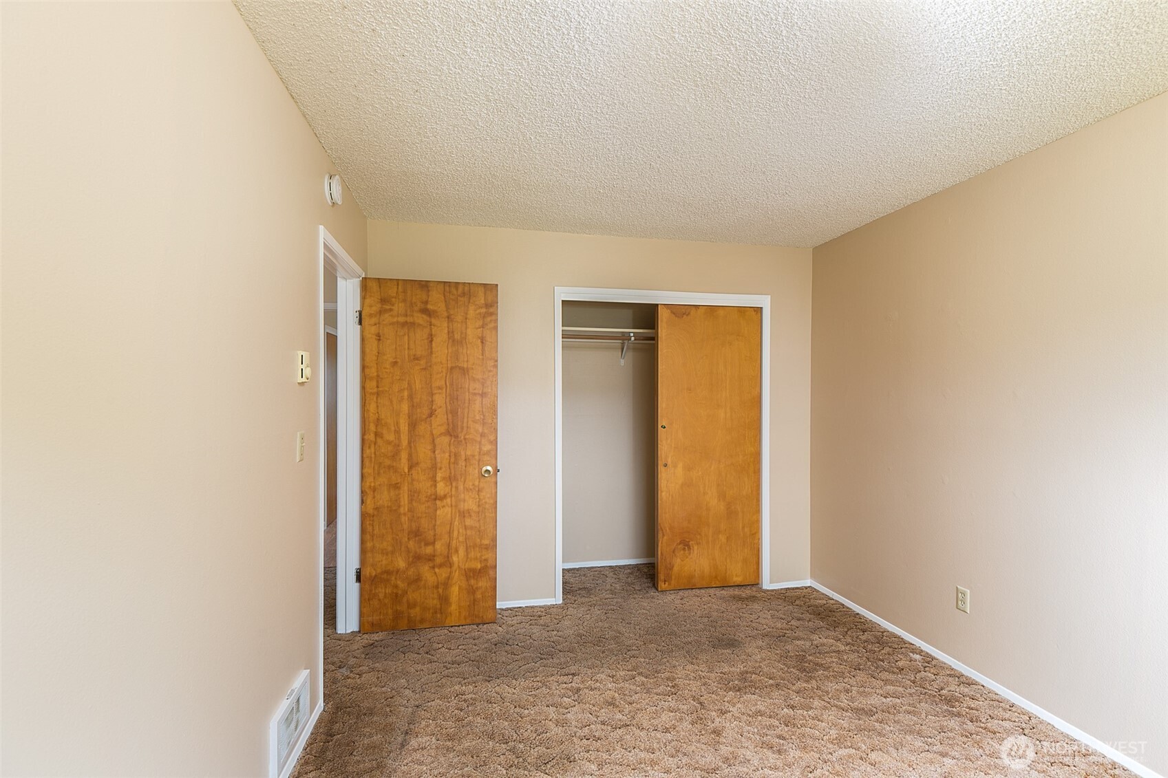 717 East Spruce Street Sequim, WA 98382 - Photo 11 of 40