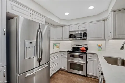 $785,000 | 260 Seaview Court, Unit 1108, Marco Island, FL 34145