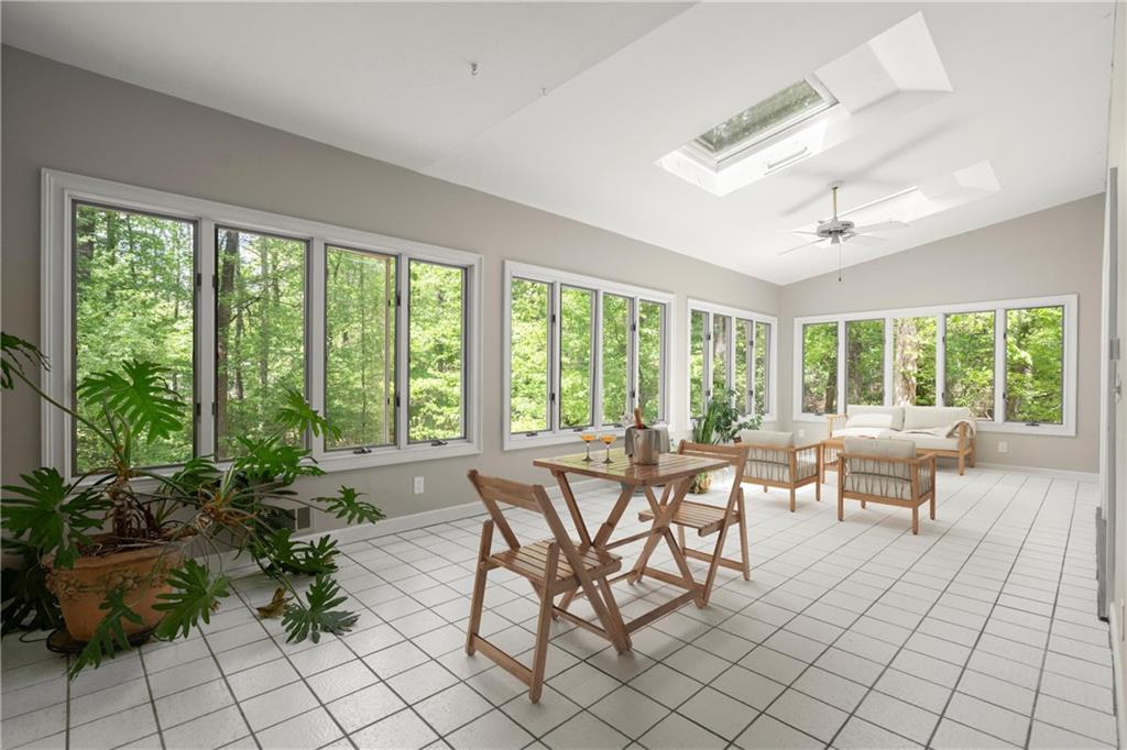 9335 Huntcliff Trace Atlanta, GA 30350 - Photo 20 of 113