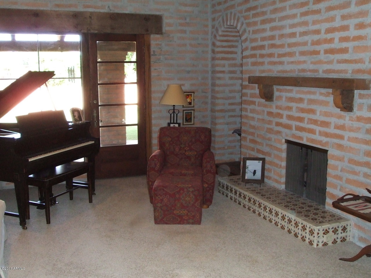 8239 South Terrace Road Tempe, AZ 85284 - Photo 3 of 5 Living Room