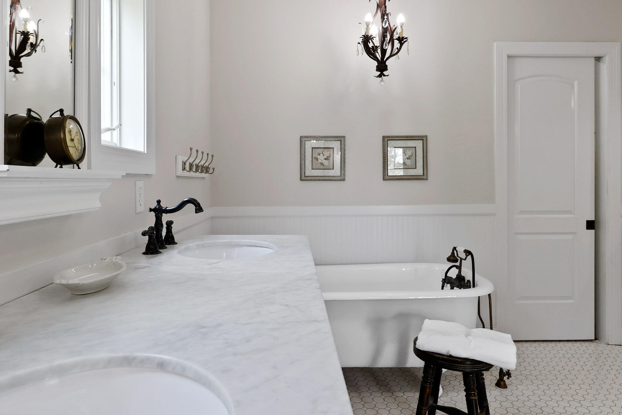 709 Pennock Circle Crown Point, IN 46307 - Photo 29 of 67 a bathroom with a sink and a mirror