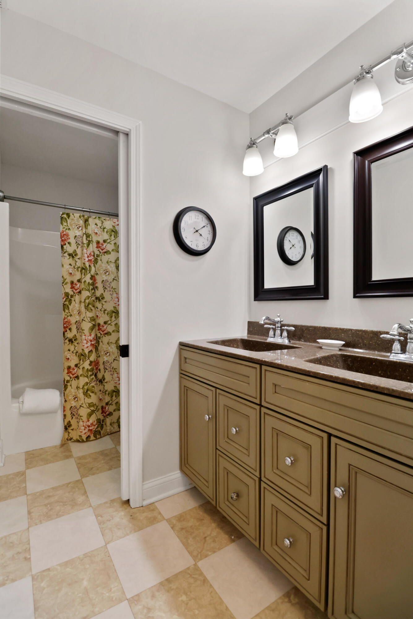 709 Pennock Circle Crown Point, IN 46307 - Photo 40 of 67 1335x2000