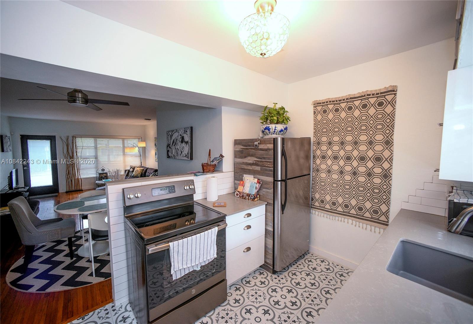 2 Northeast 44th Street, Unit 4 Miami, FL 33137 - Photo 3 of 11