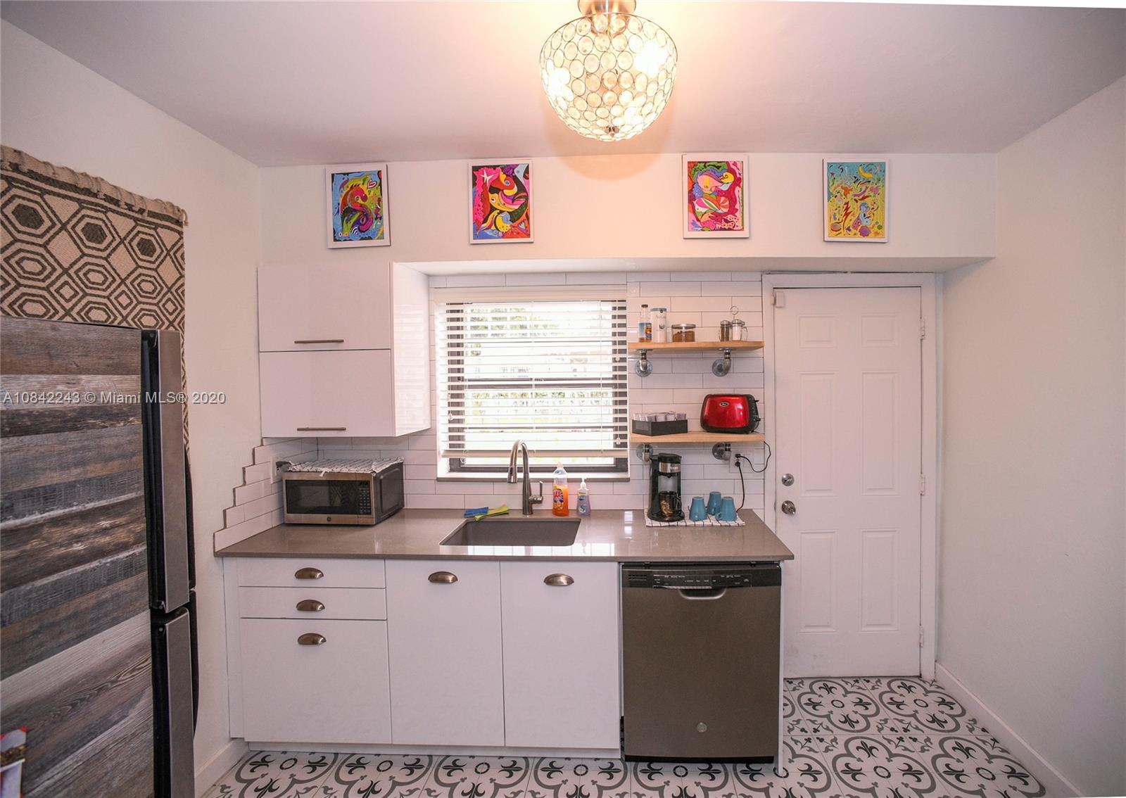 2 Northeast 44th Street, Unit 4 Miami, FL 33137 - Photo 4 of 11