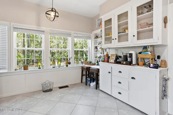$259,900 | 4023 Robin Drive, Jackson, MS 39206