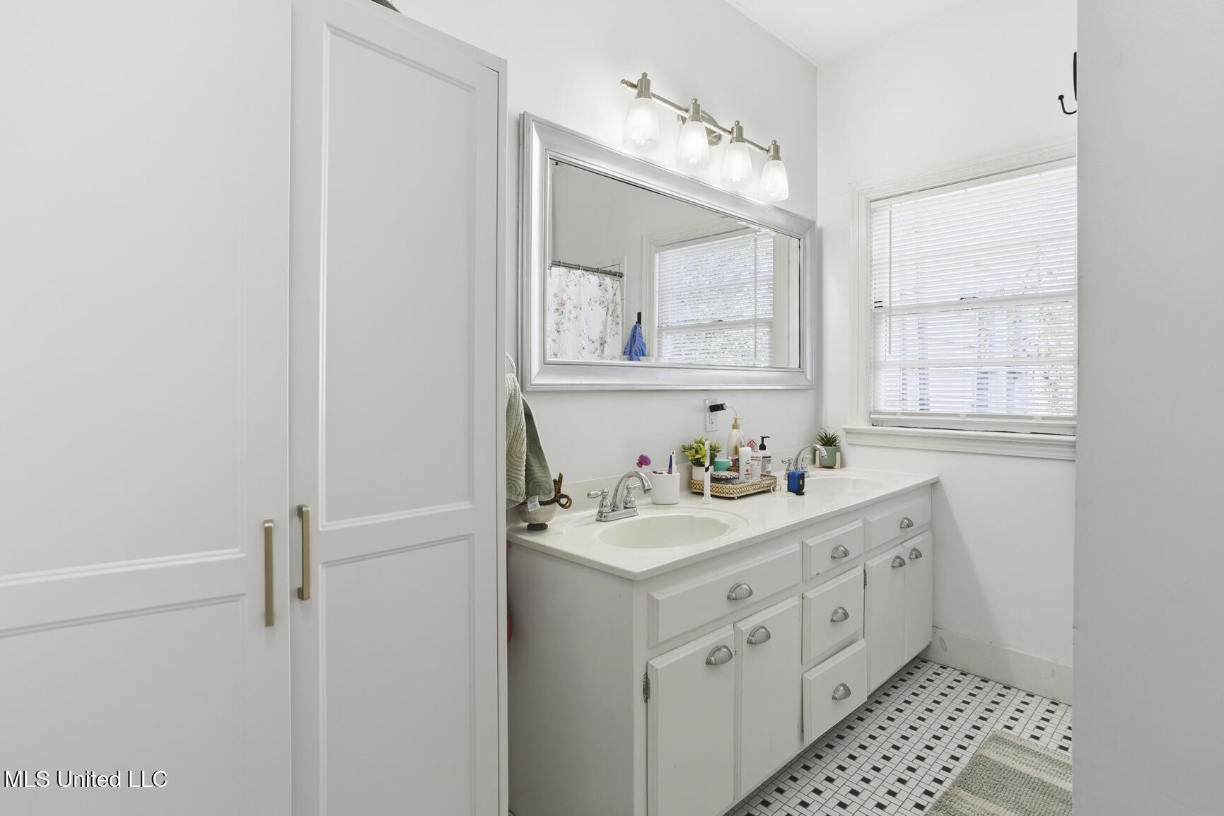 4023 Robin Drive Jackson, MS 39206 - Photo 25 of 32 4023 Robin-27