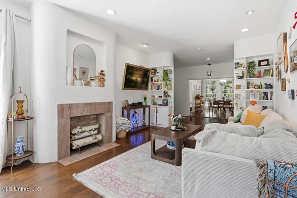 $259,900 | 4023 Robin Drive, Jackson, MS 39206