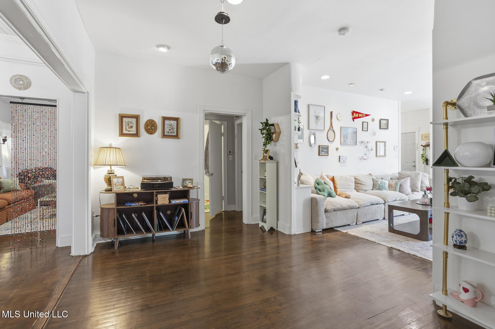 4023 Robin Drive Jackson, MS 39206 - Photo 9 of 32 4023 Robin-11