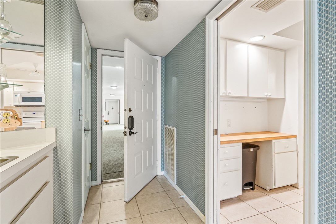 1850 Bay Road, Unit 3F Vero Beach, FL 32963 - Photo 3 of 34 a view of a bathroom with a tub and shower