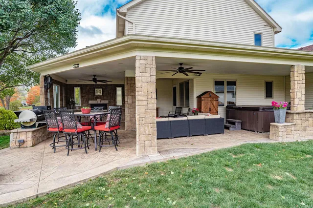 $575,000 | 14313 Shore Oaks Cove, Fort Wayne, IN 46814