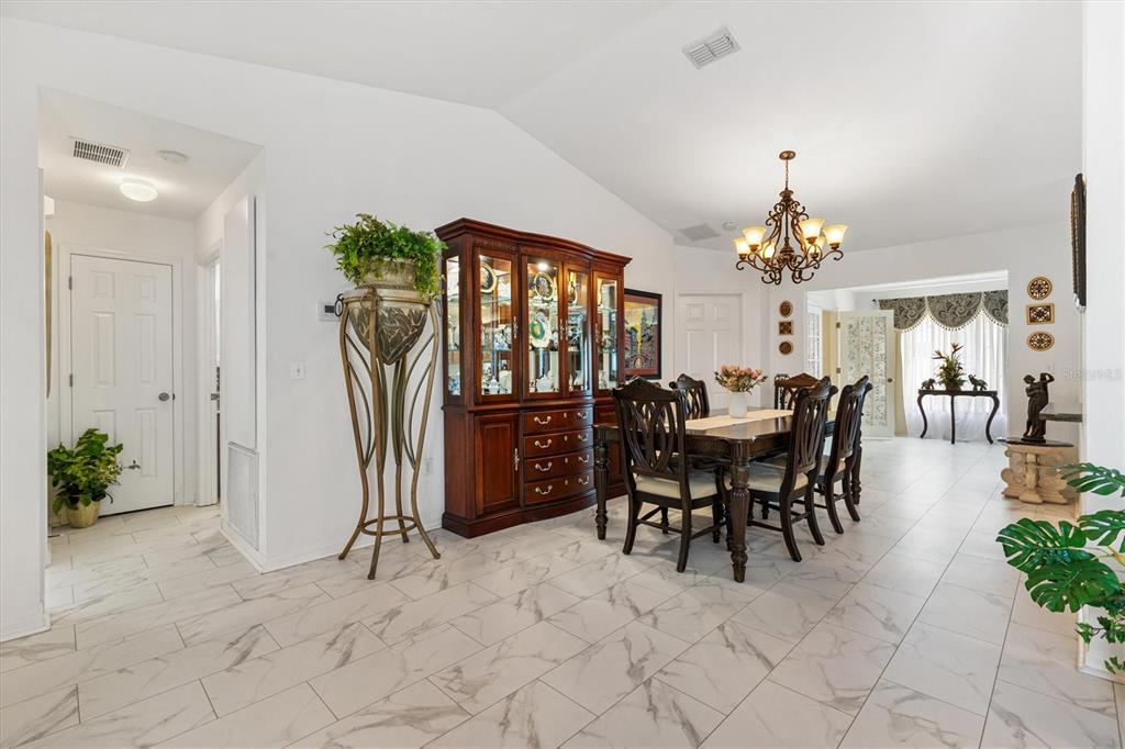 9498 Southeast 174th Loop Summerfield, FL 34491 - Photo 6 of 44