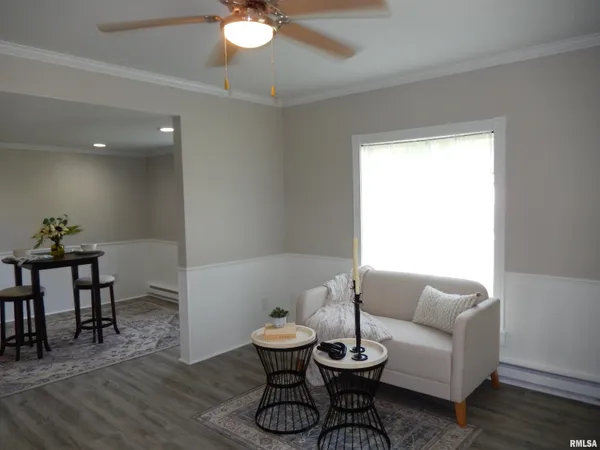 $69,900 | 300 East Summer Street, Plymouth, IL 62367