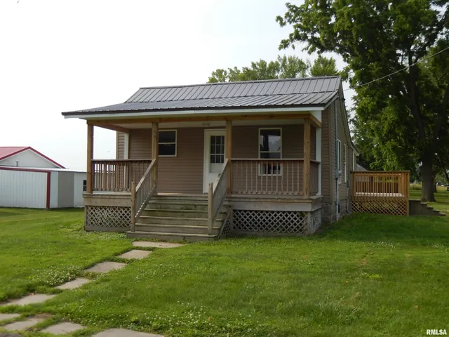 $69,900 | 300 East Summer Street, Plymouth, IL 62367