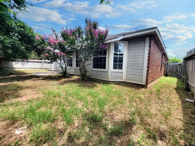 $1,995 | 613 Deercreek Lane, Leander, TX 78641