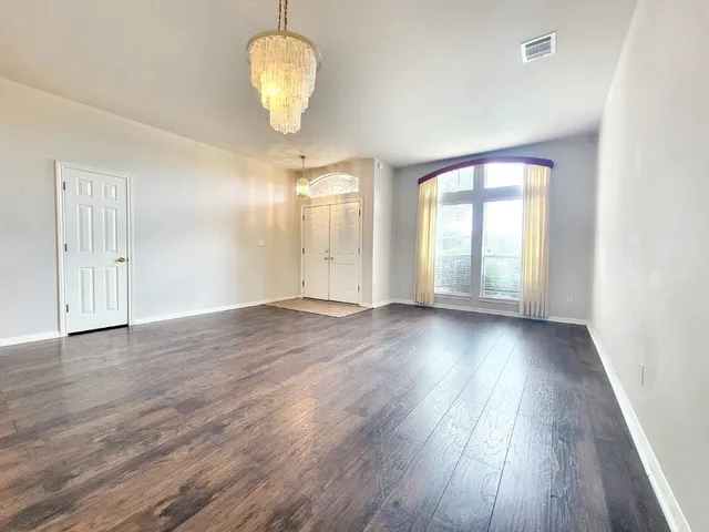 $1,995 | 613 Deercreek Lane, Leander, TX 78641