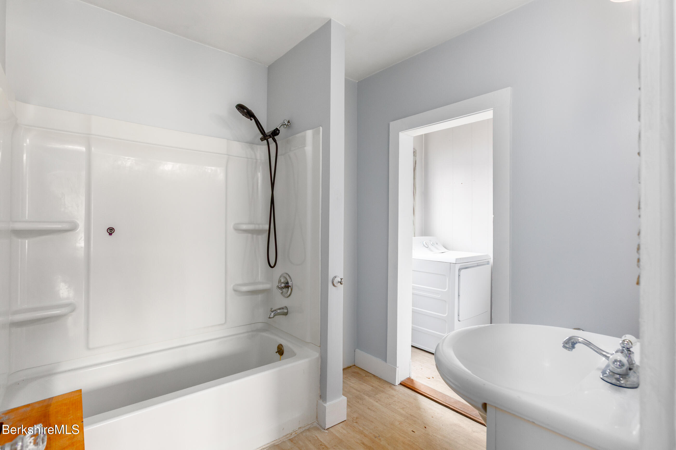 100 Cheshire Road Pittsfield, MA 01201 - Photo 16 of 38 Bathroom