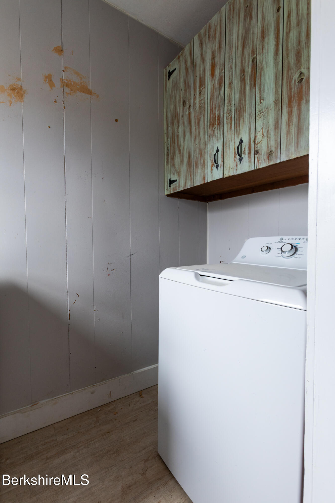 100 Cheshire Road Pittsfield, MA 01201 - Photo 18 of 38 1st Floor Laundry