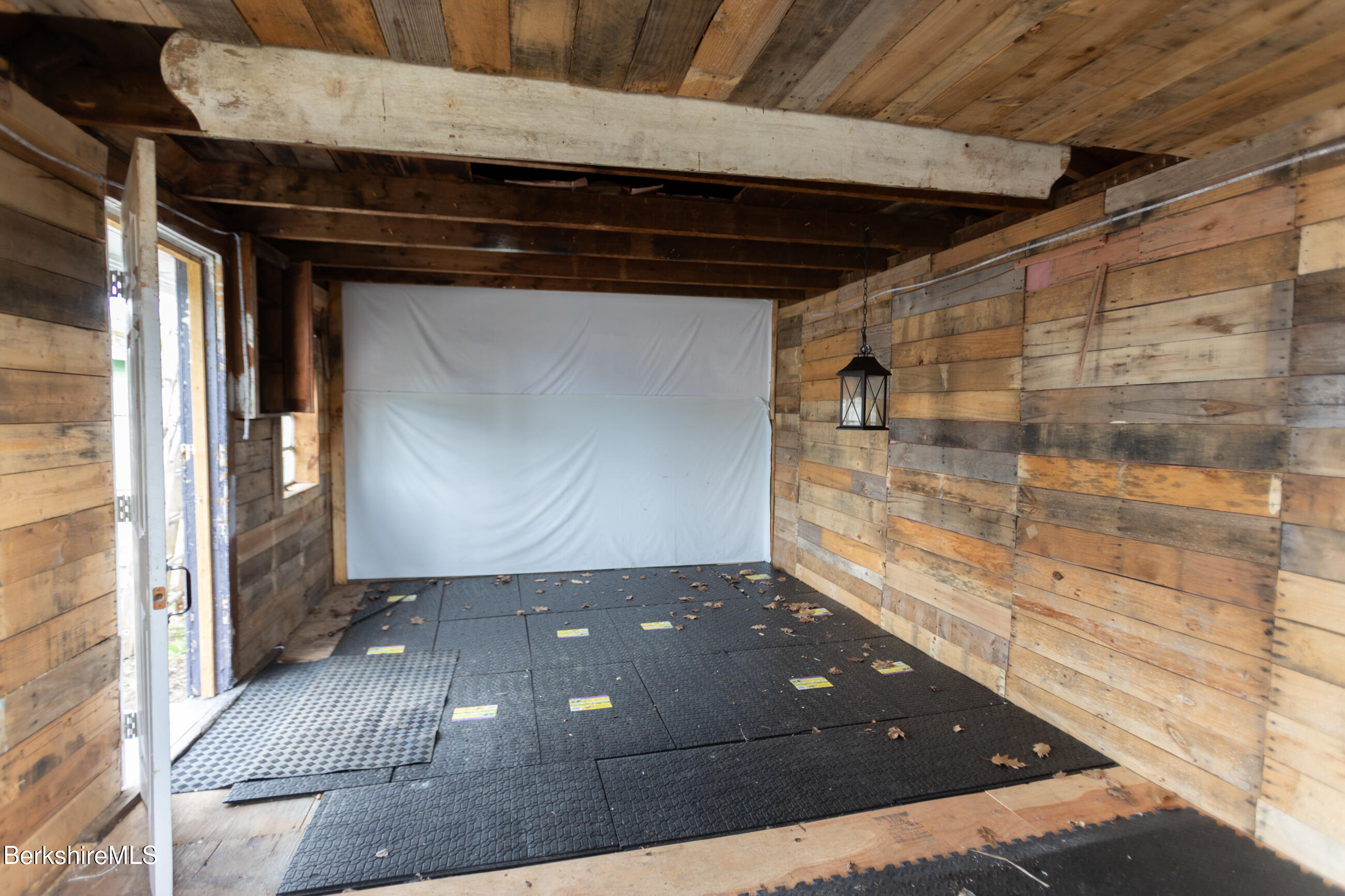 100 Cheshire Road Pittsfield, MA 01201 - Photo 33 of 38 Shed