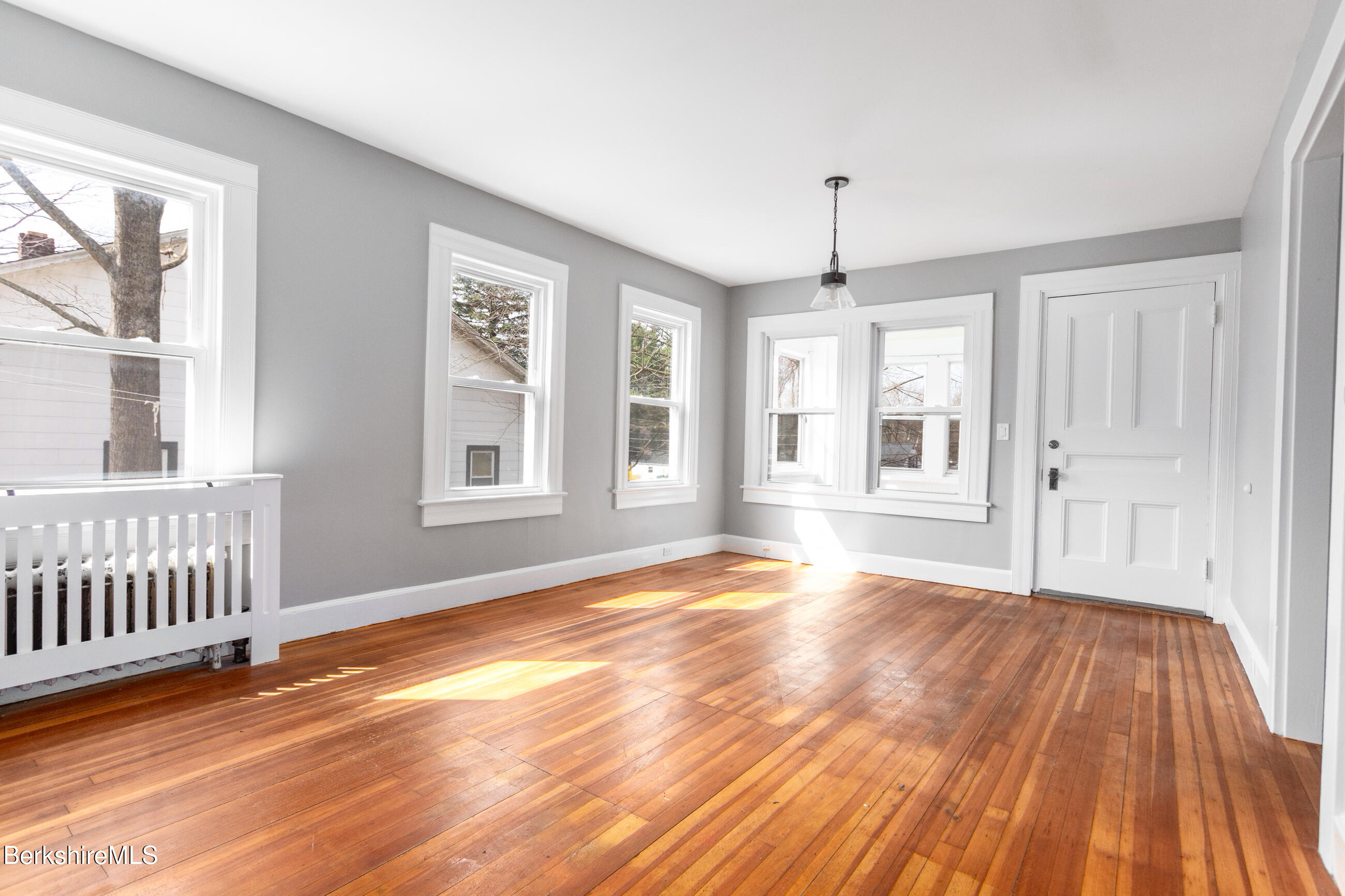 100 Cheshire Road Pittsfield, MA 01201 - Photo 10 of 38 Living Room