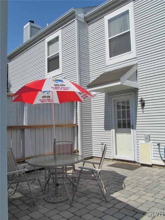 1263 Forest Road Whitehall, PA 18052 - Photo 5 of 25 Gallery Image 5