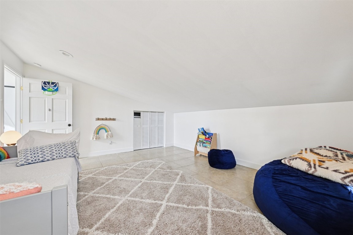 1499 Sheep Ridge Road Fairplay, CO 80440 - Photo 32 of 40 a bathroom with a tub and a sink