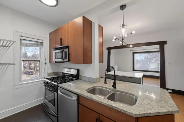 $1,295 | 2881 Irving Avenue South, Unit 201, Minneapolis, MN 55408
