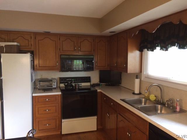 1233 Stanford Road Bethlehem, PA 18018 - Photo 8 of 29 Gallery Image 8