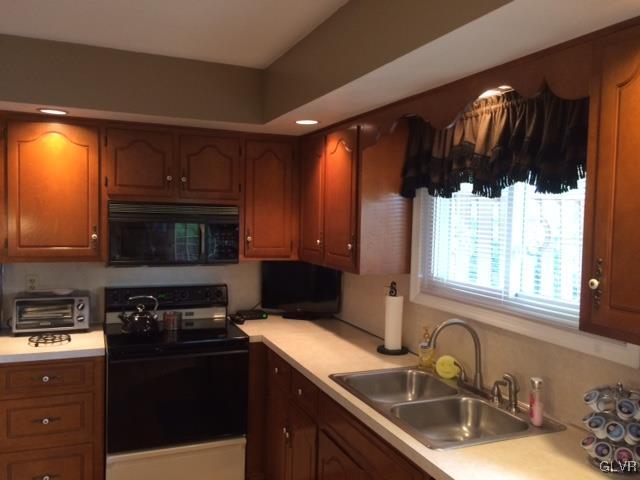 1233 Stanford Road Bethlehem, PA 18018 - Photo 9 of 29 Gallery Image 9