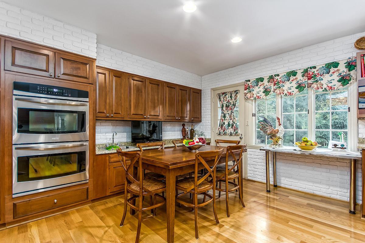 150 Ashbourne Road Columbus, OH 43209 - Photo 16 of 38